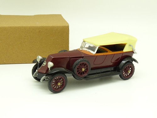 Rio renault 40cv - 1/43,